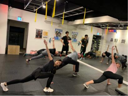 Free Space Studio 自由空間 - 團課前熱身