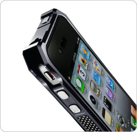 思微設計整合有限公司 - 【 iPhone保護殼產品設計 】
強調金屬切削感之設計 , 故意在表面留下 CNC 刀痕 , 呈現出粗曠感 , 也節省了加工成本 .