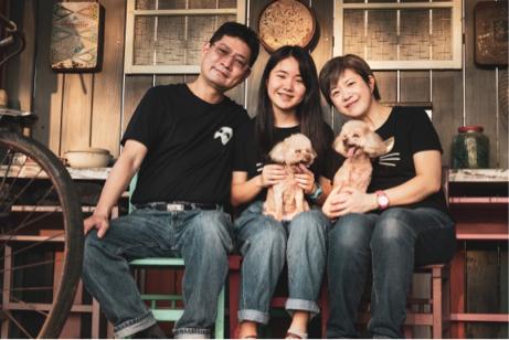 陳又瑄 - 寵物攝影全家福?