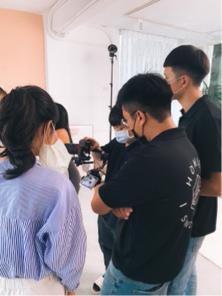 無眠影像工作室 - 與客戶確認畫面