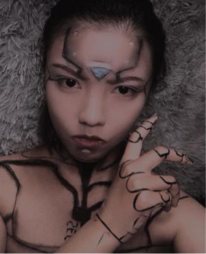 林芠憶 - 未來科技彩妝造型