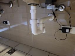 張家峻 - 臉盆排水更換