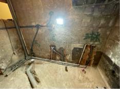 宗欣工程行 - 黃客戶三樓浴室翻修-打牆配管路