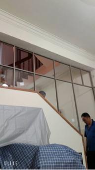 林旭靜 - 玻璃隔間