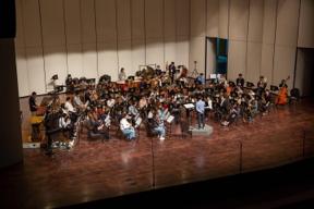 王儀瑄 - 樂團演奏照