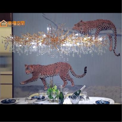 Maric Wang - 豪宅客廳牆面繪製（翻攝自幸福空間）