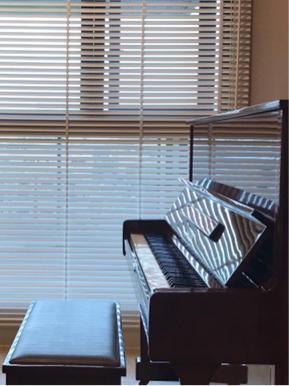 榆辰窗簾地板壁紙室內裝璜統包工程 - 