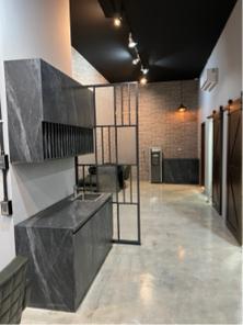 鑫鋮金屬不銹鋼設計 - 美髮店屏風設計