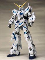 模法師模型工作室 - 萬代１／４８獨角獸