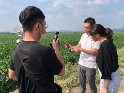 主流媒體線上記者-Conny - 有專業影音拍攝團隊資源