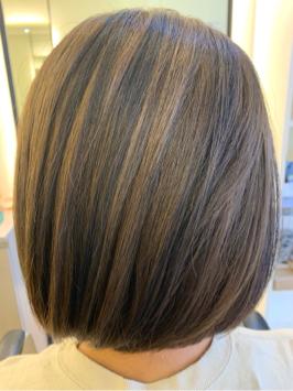 台中逢甲髮型師&bull;Win｜霧面髮色｜線條染｜漸層染｜縮毛矯正｜ - 線光設計挑染