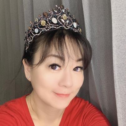 鴨女士設計思塾 - 哈囉我是鴨女士！積累多年品牌活動視覺設計的經驗，很期待和喜歡創意的朋友分享交流?