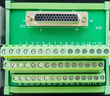 文三人子 - 轉接板