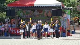 簡詩容 - 高中儀隊表演