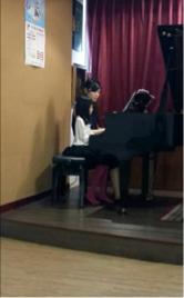 浪動漫音樂語言教學中心 - 與學生聯彈 浪動漫音樂語言教學中心 - 與學生聯彈