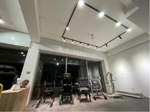 良鑫水電維修服務 - 軌道燈完成圖