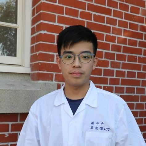 提供110數甲服務的專家宸傑 政大應數