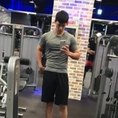 提供hiit有氧服務的專家John