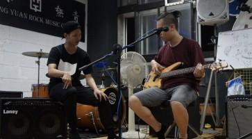 洪睿宏 - 中原熱音社教學現場