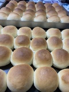 君君老師 - 與孩子們手作奶油餐包