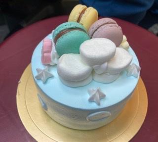 君君老師 - 生日蛋糕