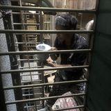 閎恩工程行 - 3樓高空作業 噴塗防水仿岩漆 