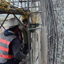 秝群地產開發有限公司 - 機場打石作業