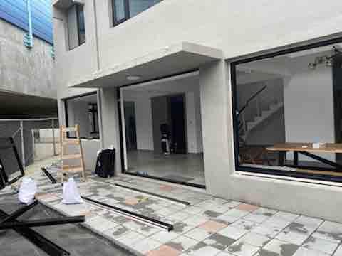 長峰鋁門窗行 - 