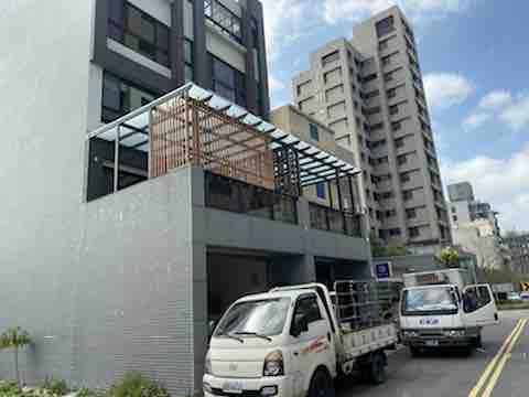 長峰鋁門窗行 - 