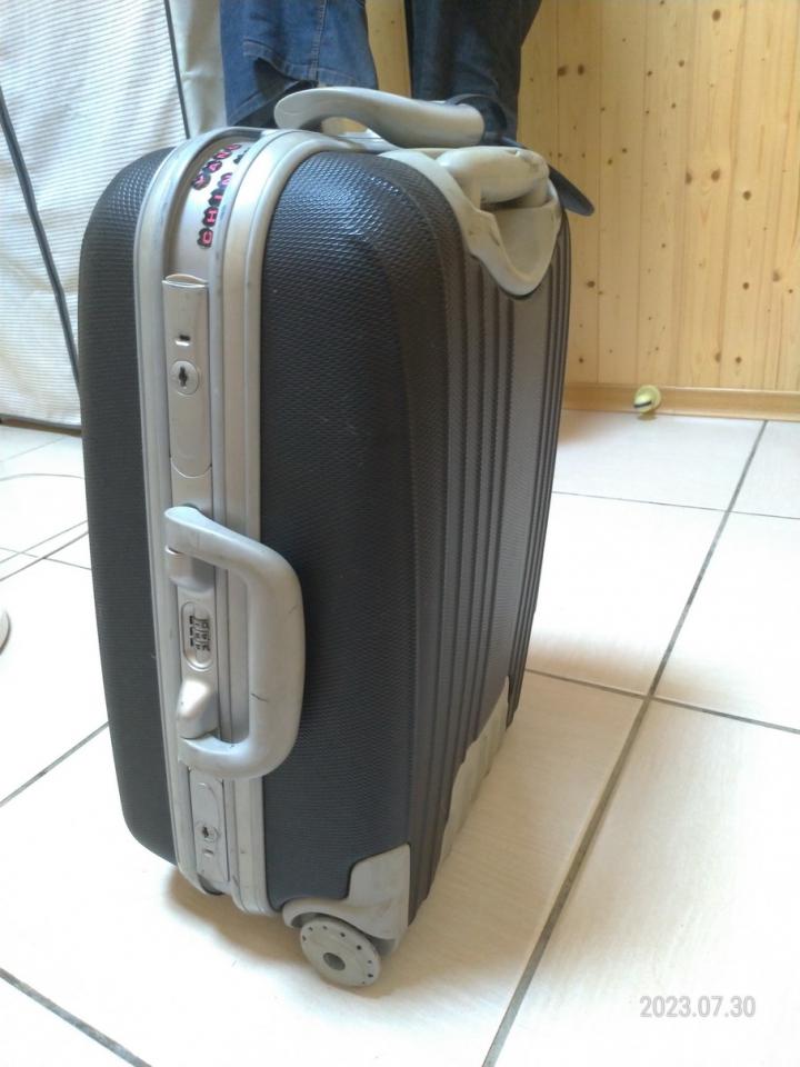 行李箱維修案件圖片