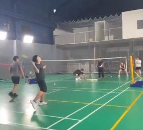 小雞羽球工作室 - 