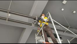 萬達水電、冷氣、統包工程 - 冷氣高空作業