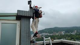 萬達水電、冷氣、統包工程 - 冷氣安裝之高空作業