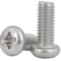 提供台中鐵皮屋倉庫出租服務的專家王小姐Alice