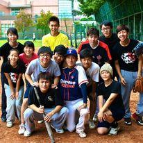 張老師 - 身為台中一中棒球校隊隊長
畢業後還是時常回學校指導學弟妹
興趣才能成就不朽的友情