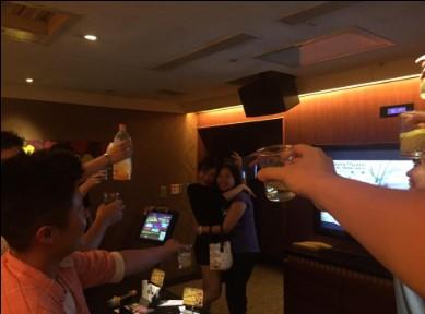 Liz - 巨匠美語板橋分校學生結業式唱KTV合影