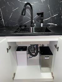 豪康淨水/飲水機 郭俊成 - 廚下型電控龍頭飲水機
搭配
廚下型RO直輸淨水器