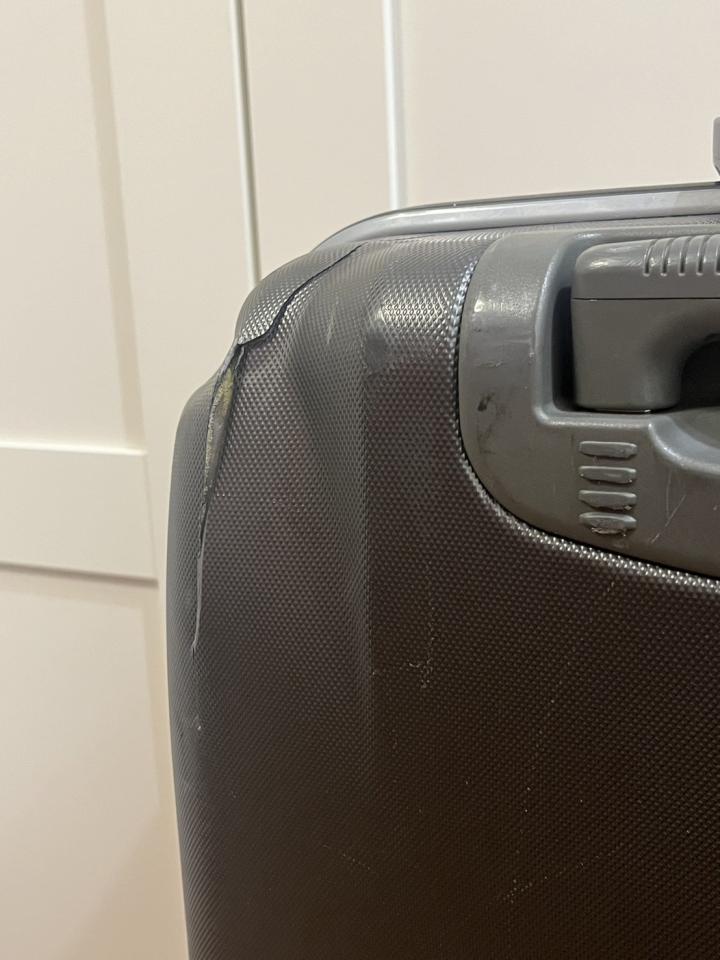 行李箱維修案件圖片