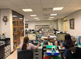 健華聯合事務所 - 事務所中辦公室