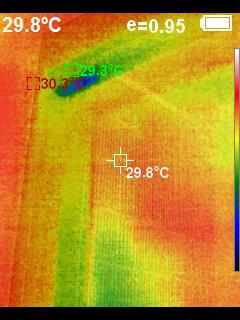 長紅驗屋 - 門框漏水