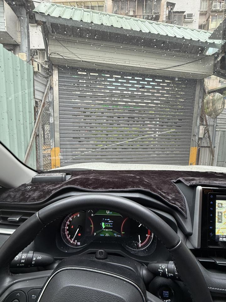 汽車玻璃修補案件圖片