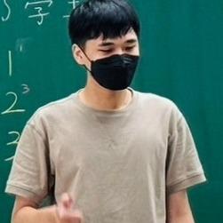 提供數學題服務的專家Yan