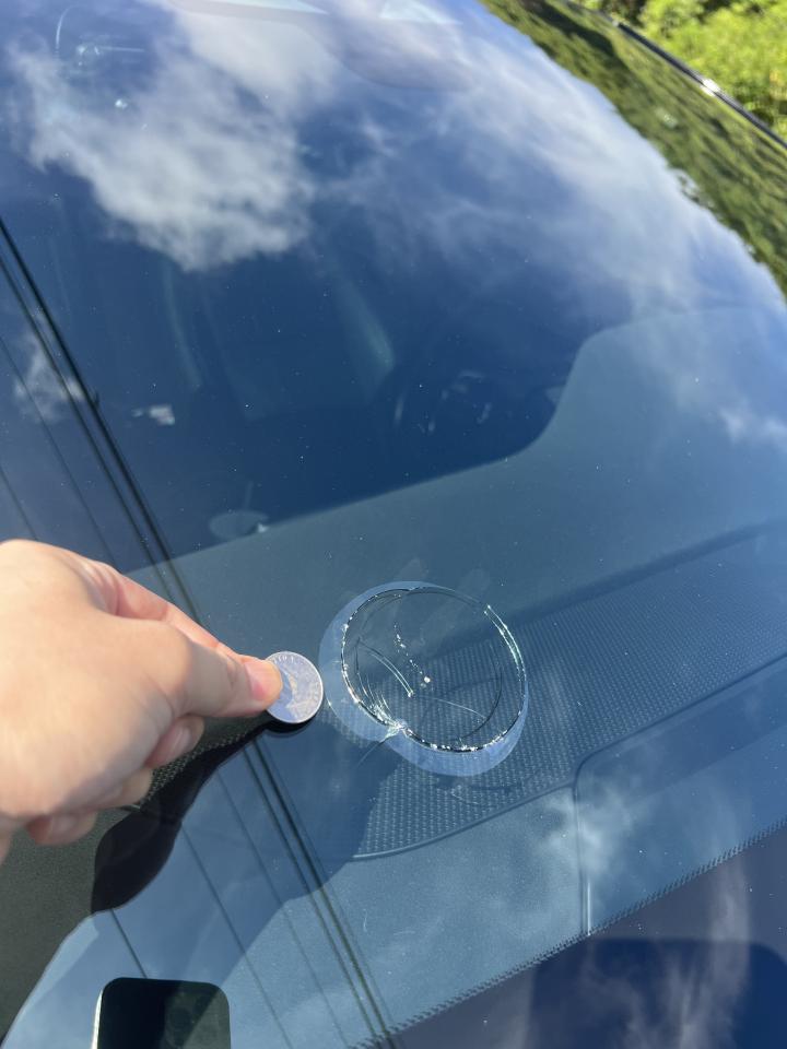 汽車玻璃修補案件圖片