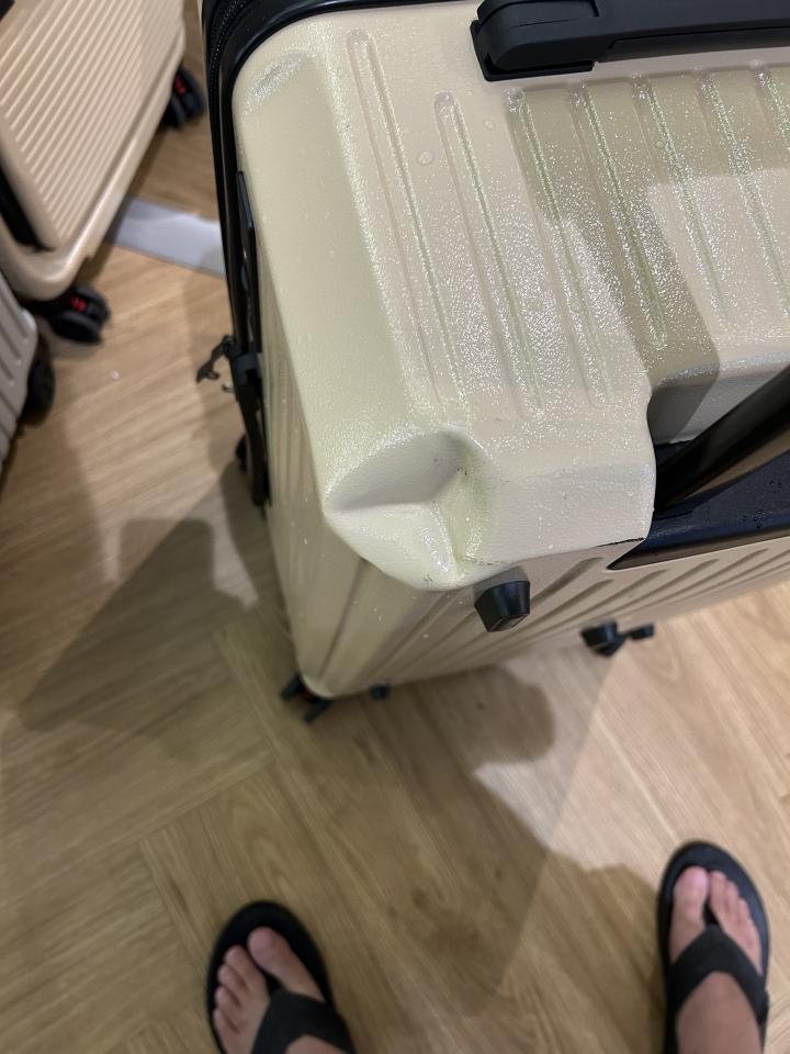 行李箱維修案件圖片