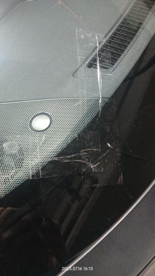 汽車玻璃修補案件圖片