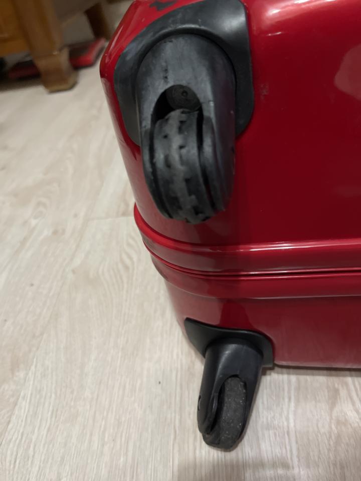 行李箱維修案件圖片 行李箱維修案件圖片
