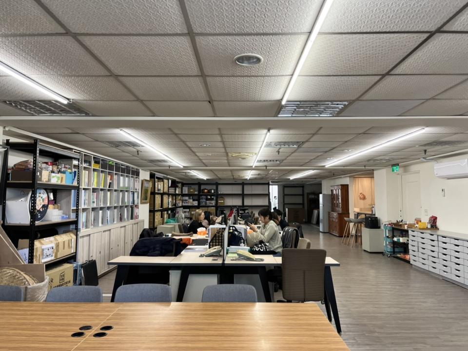 辦公家具回收案件圖片 辦公家具回收案件圖片