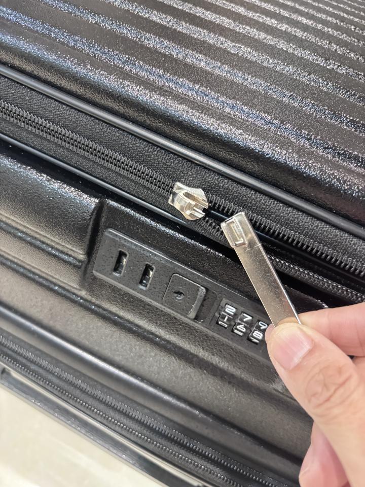 行李箱維修案件圖片