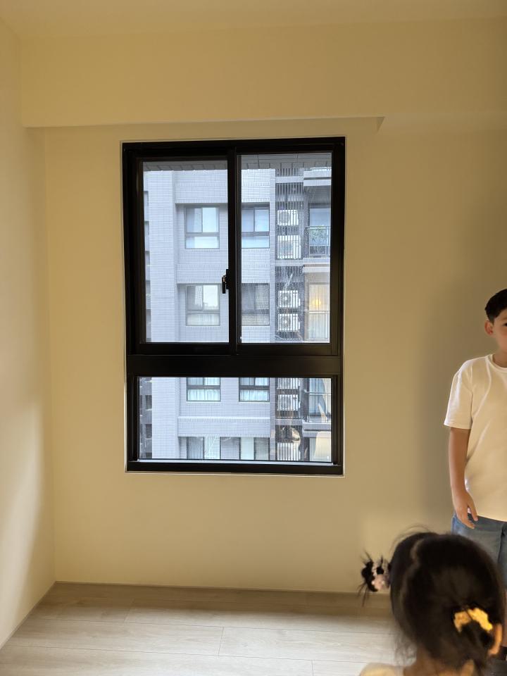 窗簾安裝維修案件圖片