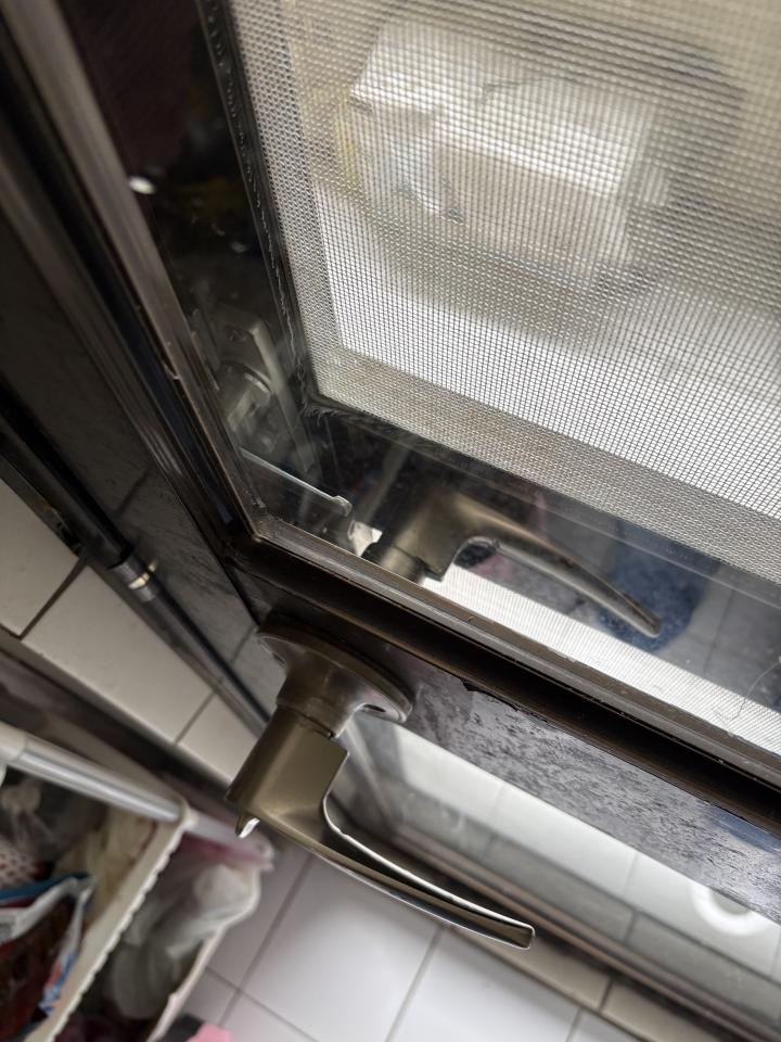 門片維修案件圖片